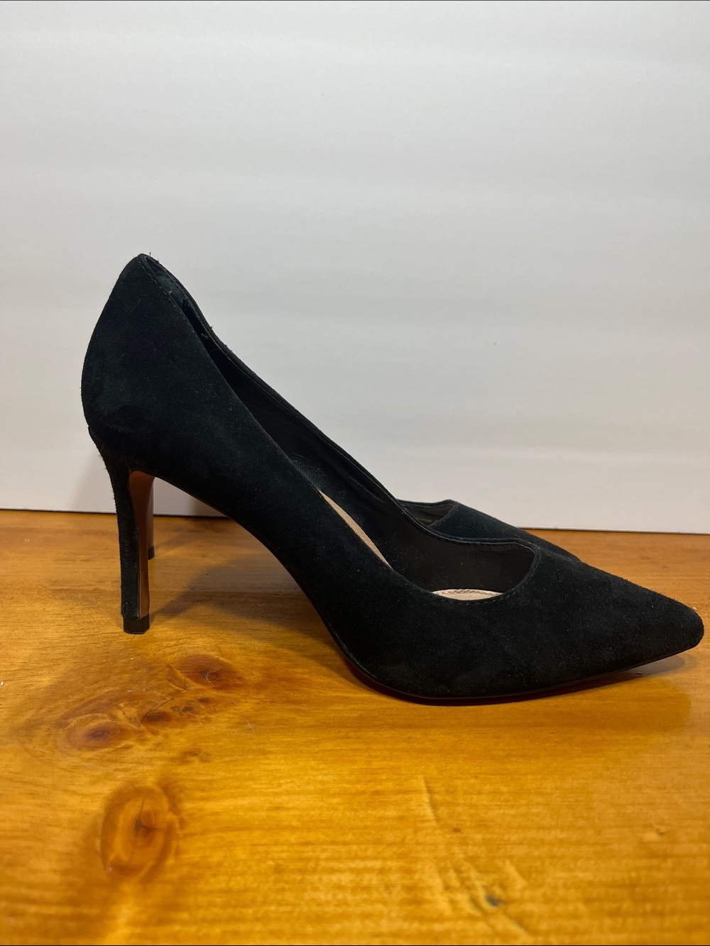 Banana Republic Black Pointed-Toe Suede Pumps